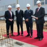 Brabantia Latvijā iemūrē kapsulu jaunās rūpnīcas pamatos